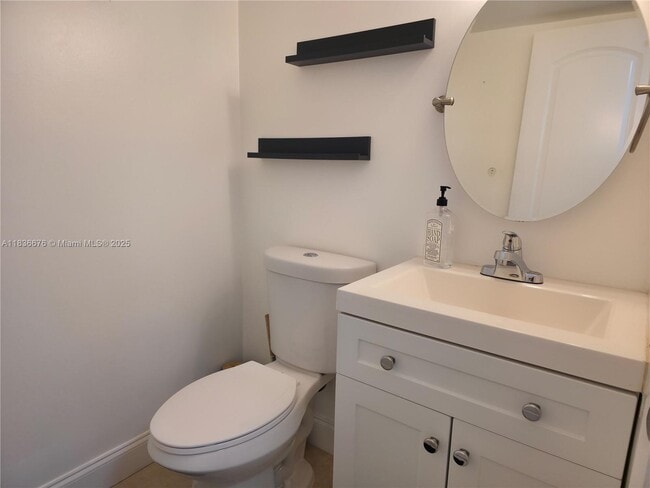 Building Photo - 6211 SW 138th Ct
