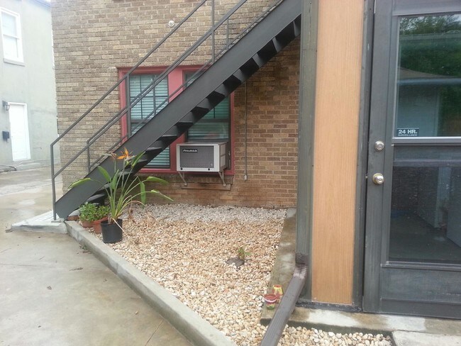 Building Photo - 1 Trinity Pl