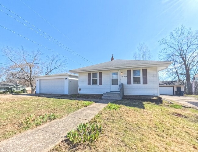 Building Photo - Newly remodeled 2 Bedroom 1 Bath Home