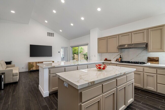 Building Photo - 56765 Merion