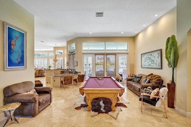 Building Photo - 14985 SW 38th St