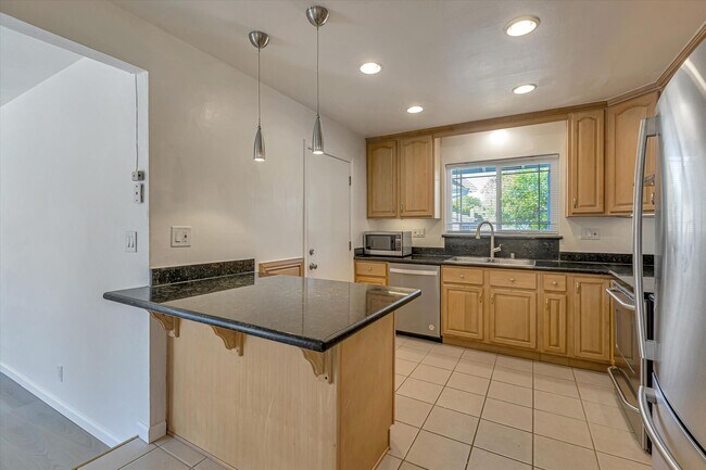 Building Photo - Great Home w/ Top Rated Schools in San Jose