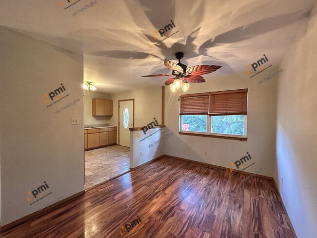 Building Photo - 5531 Mulberry Ave