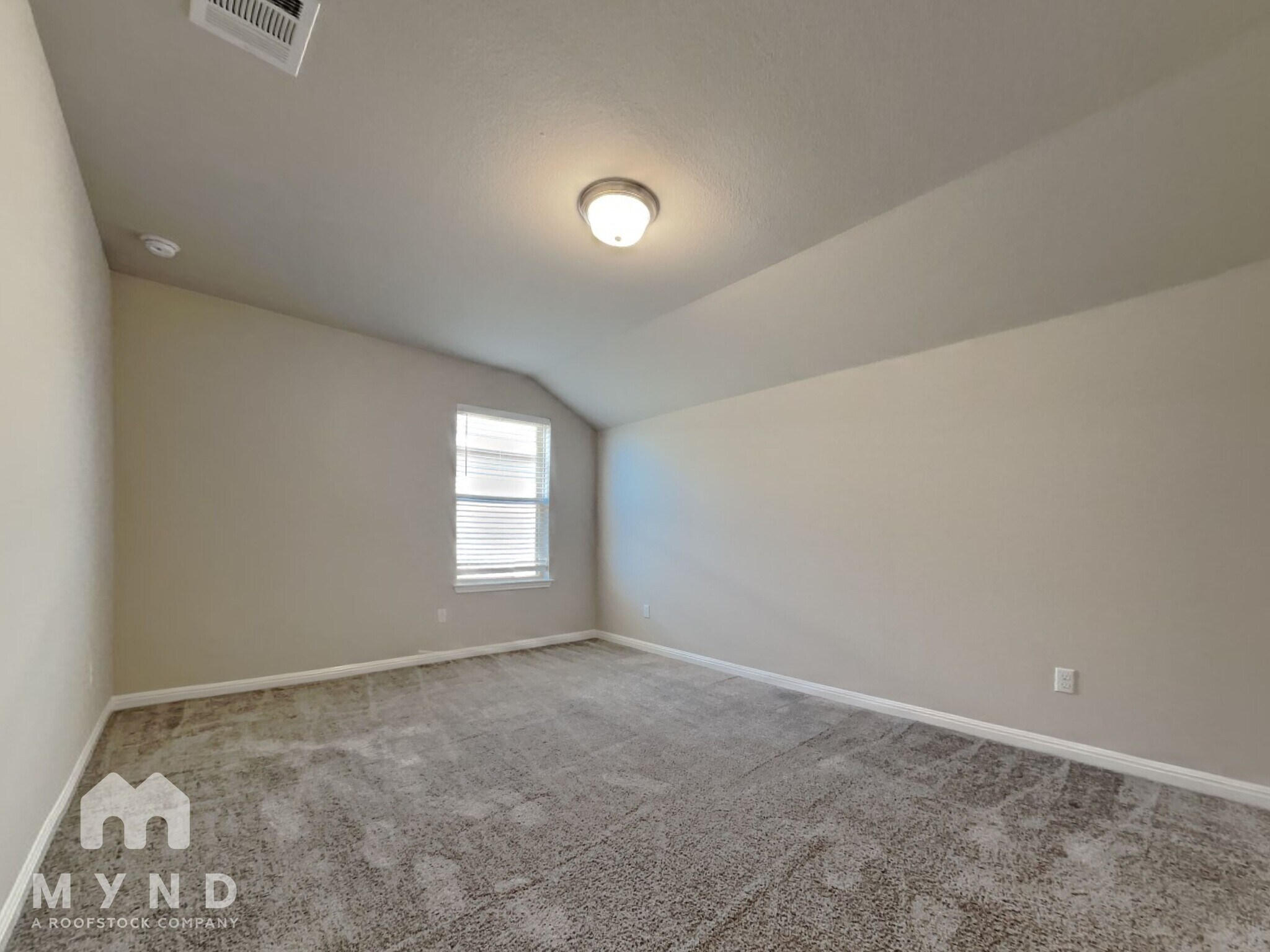 Building Photo - 116 Canis St
