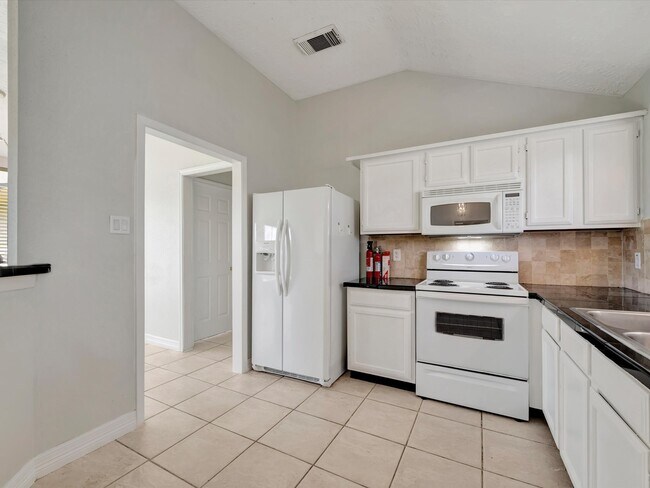 Building Photo - 2505 Ironclad Dr