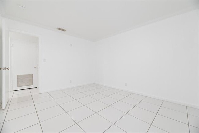 Building Photo - 3716 Polk St
