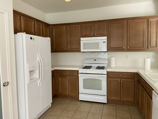 Building Photo - 5611 Artesano Ct