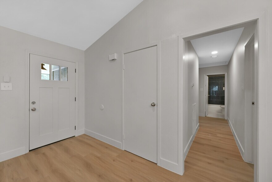 Building Photo - 139 Maple Branch St