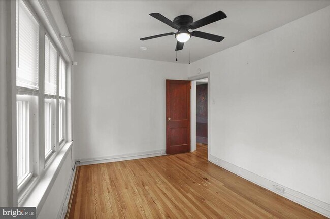Building Photo - 23 Trebor Pl