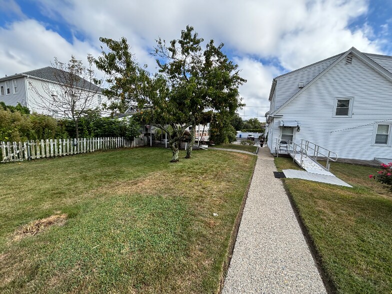 Building Photo - 53 Clemence St