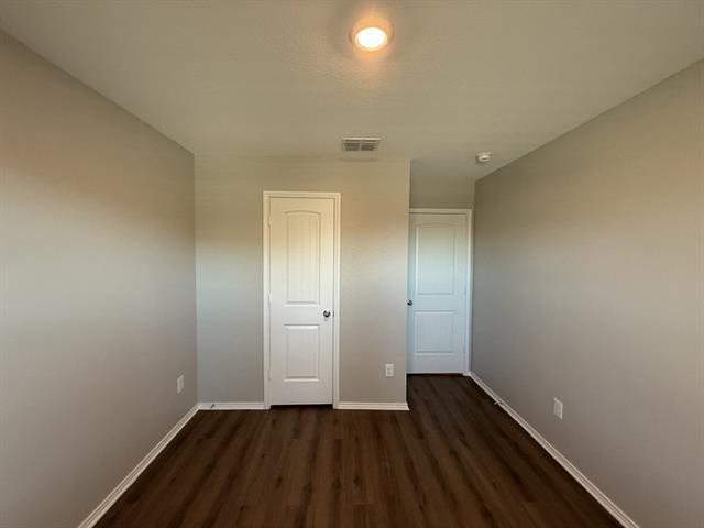 Building Photo - 413 Everglades St