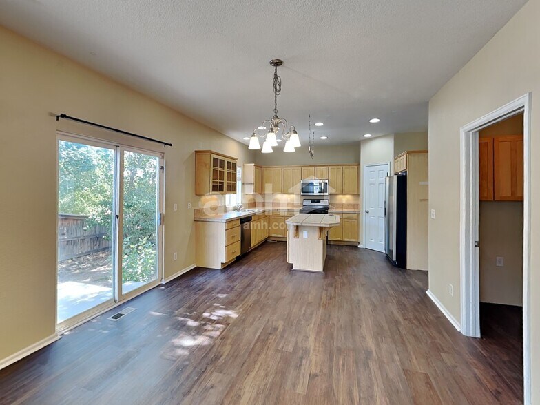 Building Photo - 20930 E 42nd Ave