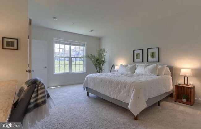 Building Photo - 670 Whitetail Dr