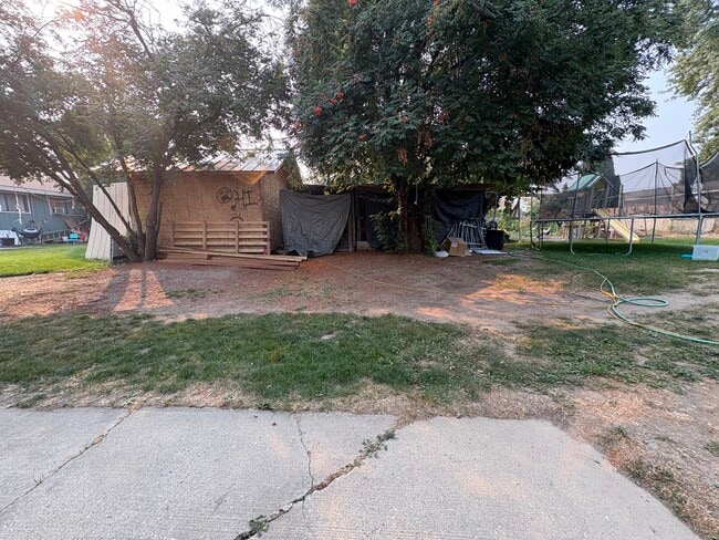 Building Photo - 603 Lincoln St