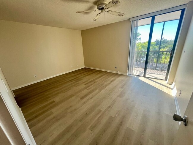 Building Photo - 3490 N Key Dr