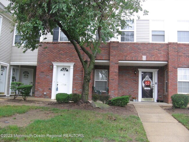 Primary Photo - 1708 Ridgeview Ct