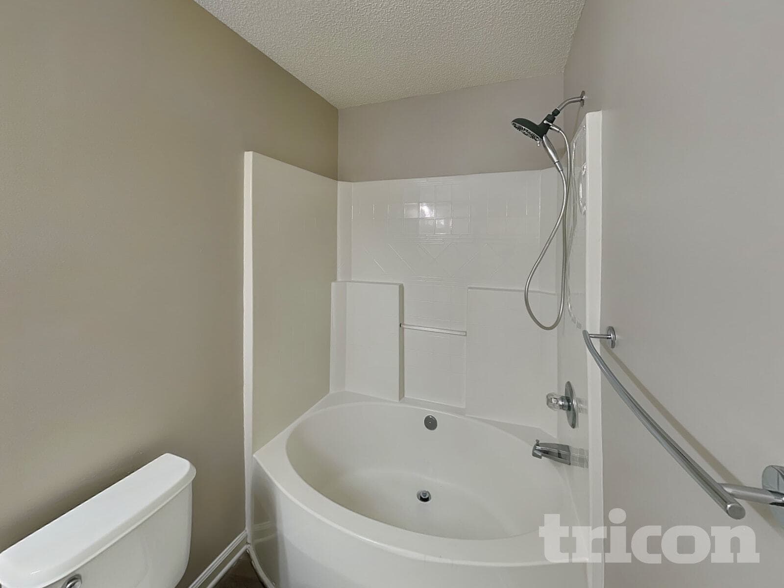 Building Photo - 10242 Hugue Way