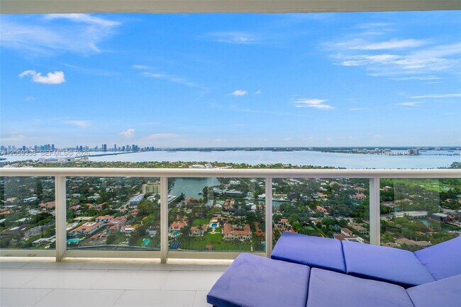 Building Photo - 4779 Collins Ave