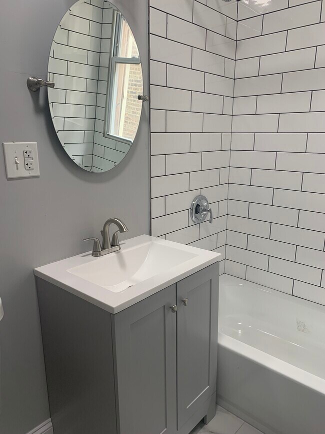 Building Photo - 7841 S Marquette Ave