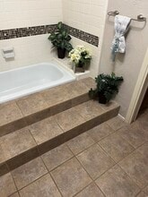 Building Photo - 3136 Pin Oak Ct