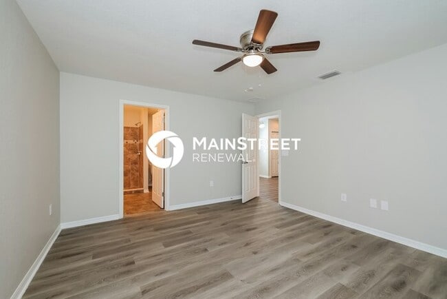 Building Photo - 4 Bedroom Pet-Friendly Home in MULBERRY, FL with Main Street Renewal