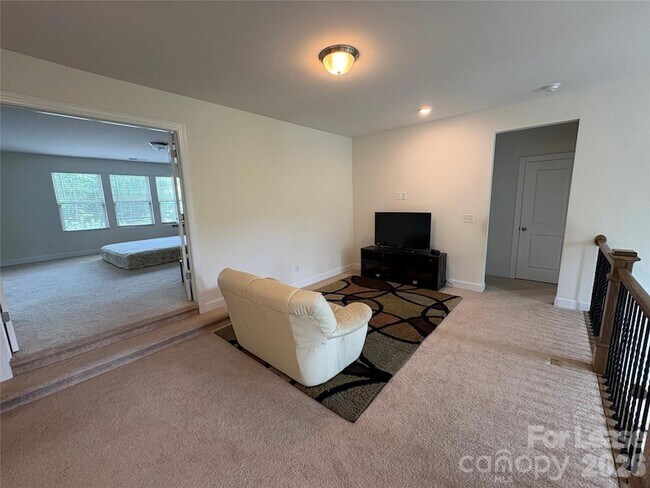 Building Photo - 11602 Clems Branch Dr