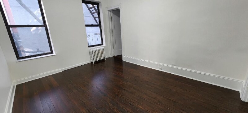 Building Photo - 159 E 55th St