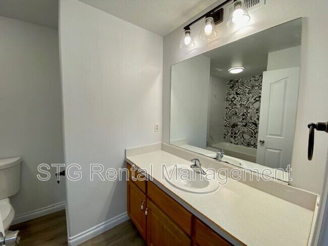 Building Photo - 766 N 2720 E