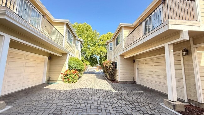 Building Photo - Spacious & Modern 4 Bedroom Home in Prime San Jose Location!