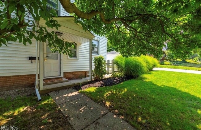 Building Photo - 3932 Meadowbrook Blvd