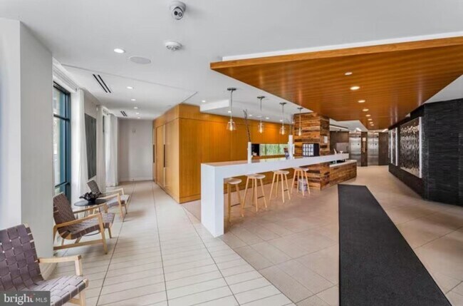 Building Photo - Southwest Water Front One Bedroom W/All Am...