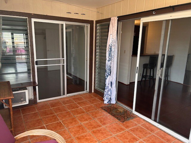 Building Photo - 3731 Kanaina Ave