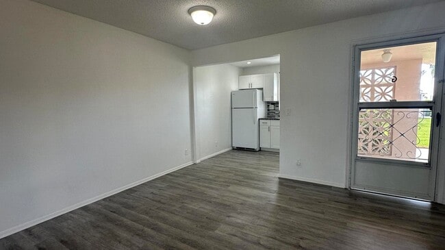 Building Photo - 2723 Dudley Dr W