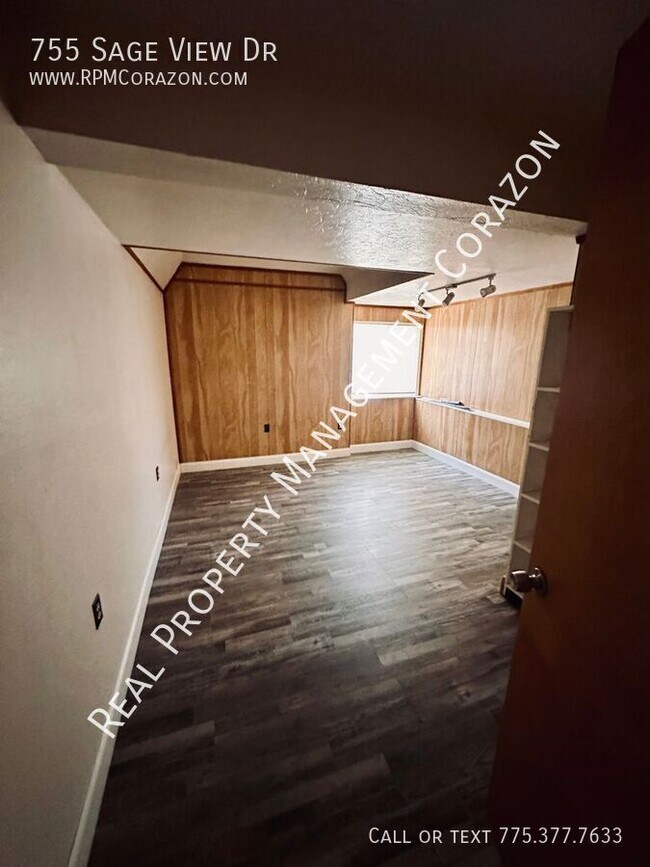 Building Photo - 755 Sage View Dr