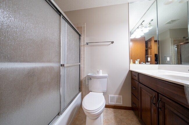 Building Photo - 8414 134th St Ct