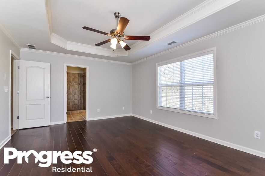 Building Photo - 6522 Silk Tree Pointe