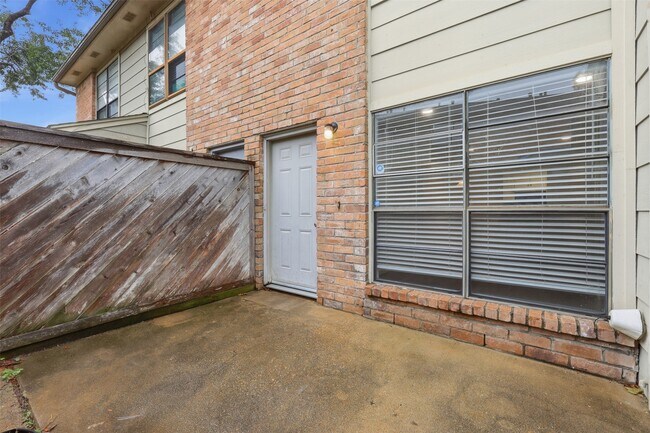 Building Photo - 8801 Hammerly Blvd