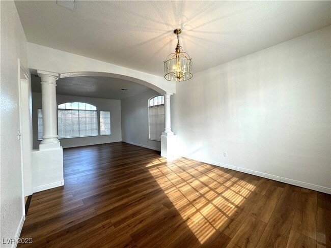 Building Photo - 7913 Waterfalls Ave