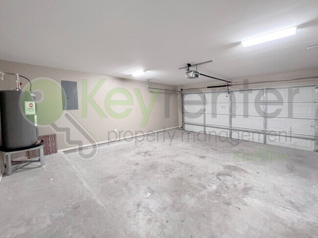 Building Photo - Beautiful 3b /2 bath home in McAllen