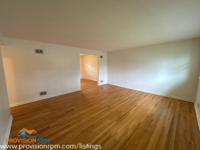 Building Photo - 4002 22nd Ave