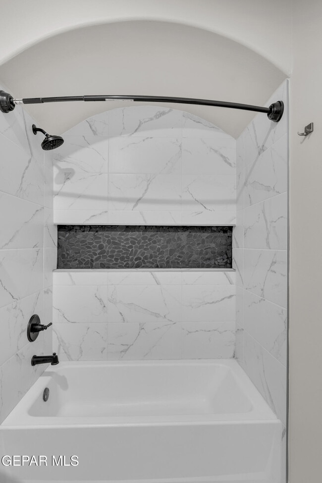 Building Photo - 10613 Hidden Palm Pl