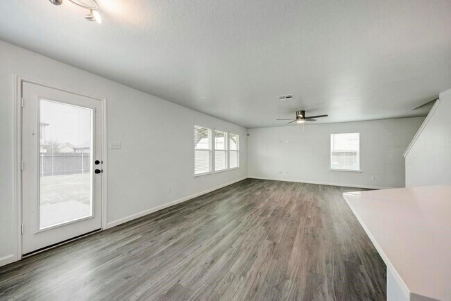 Building Photo - 801 Estes Park