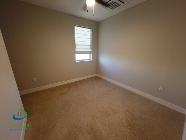 Building Photo - $4495 - Beautiful Corner Unit Townhome in ...