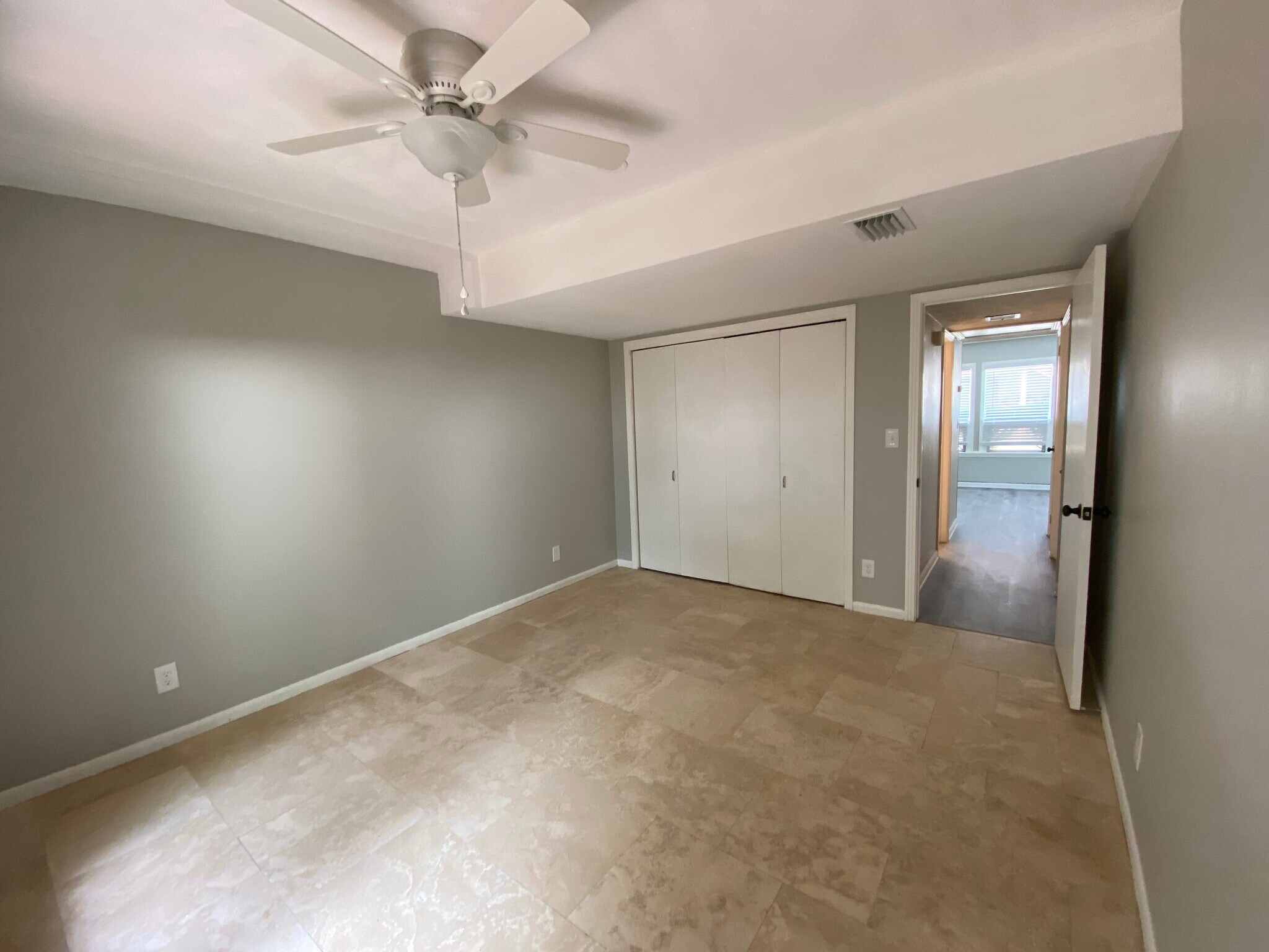 Second bedroom - 3221 Herschel Street