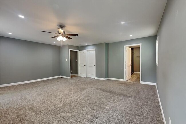 Building Photo - 3832 Meadow Ln