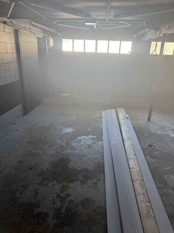 Building Photo - 2 Harding St