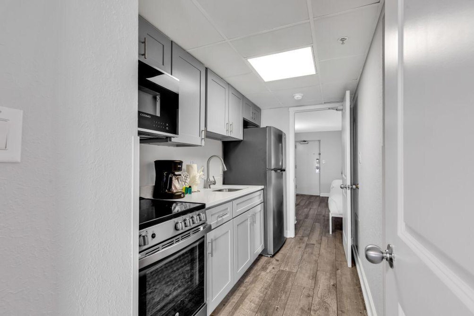 Building Photo - 2300 N Ocean Blvd