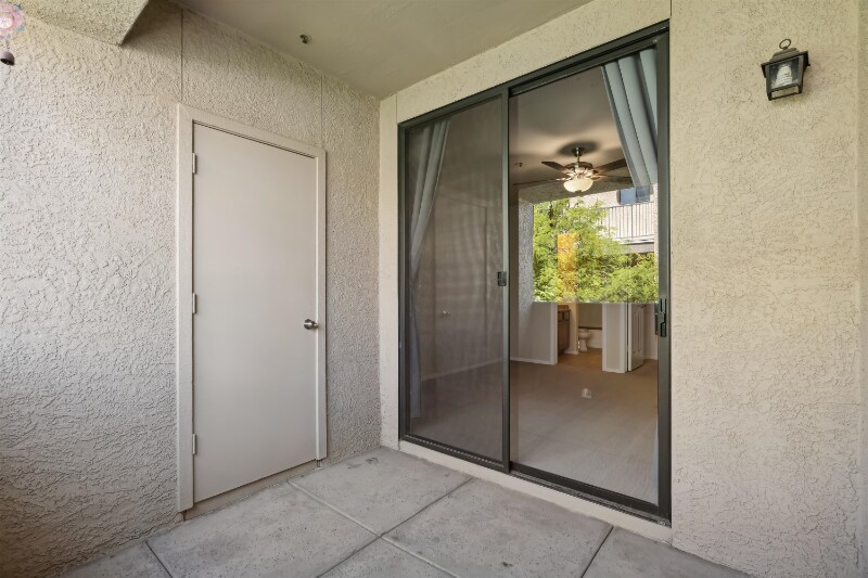 Building Photo - 4925 E Desert Cove Ave