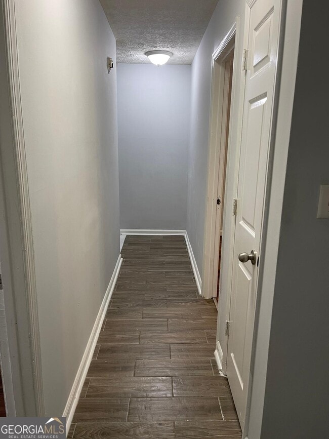 Building Photo - 1356 Diplomat Dr