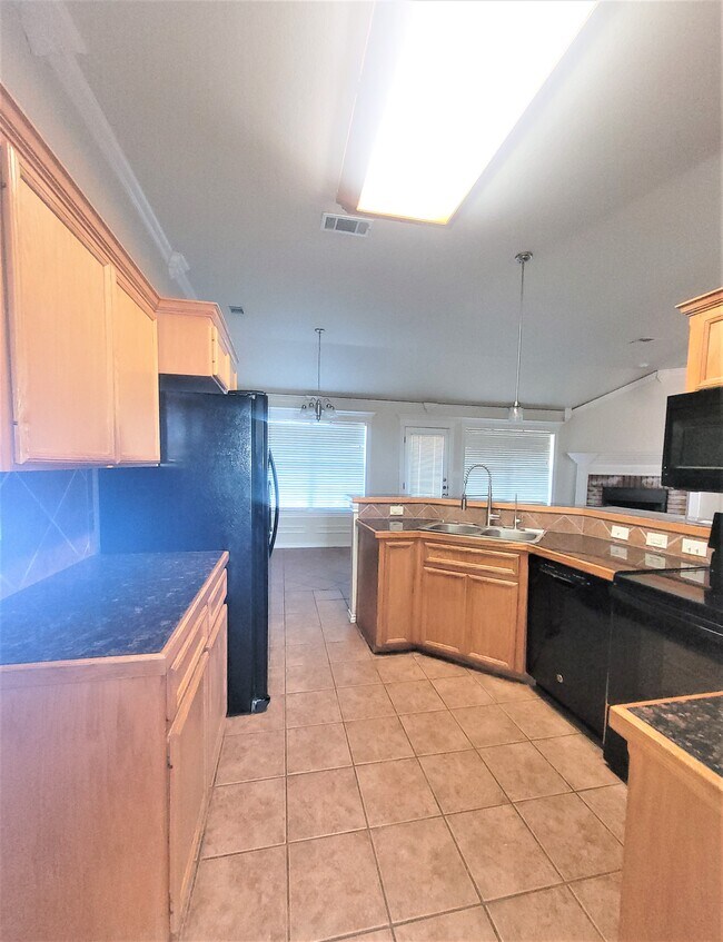 Building Photo - 502 Hood Dr